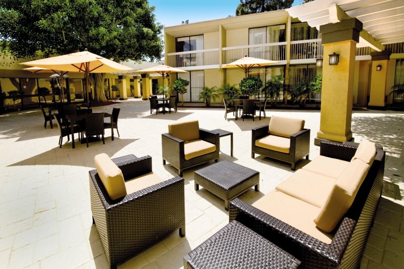 Courtyard By Marriott Oxnard/Ventura Hotel Exterior photo
